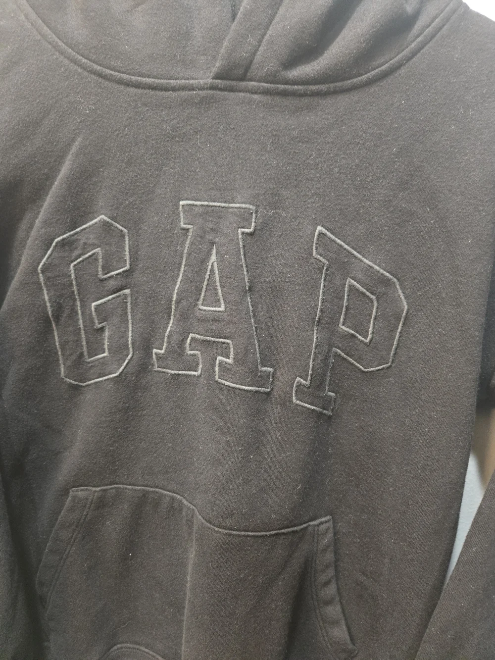 GAP Black Hooded Kids Sweatshirt with Outline Logo Size XL